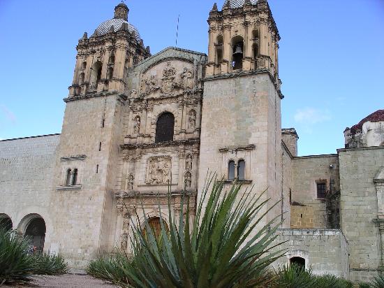Un viaje por la historia de...: Templo de Santo Domingo de Guzmán, Oaxaca.