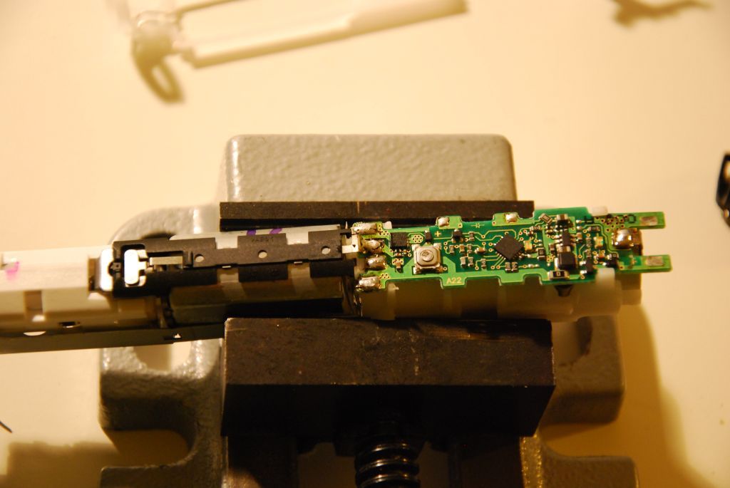 Reparaturblog Akku wechseln bei einer Braun ORALB Professional Care