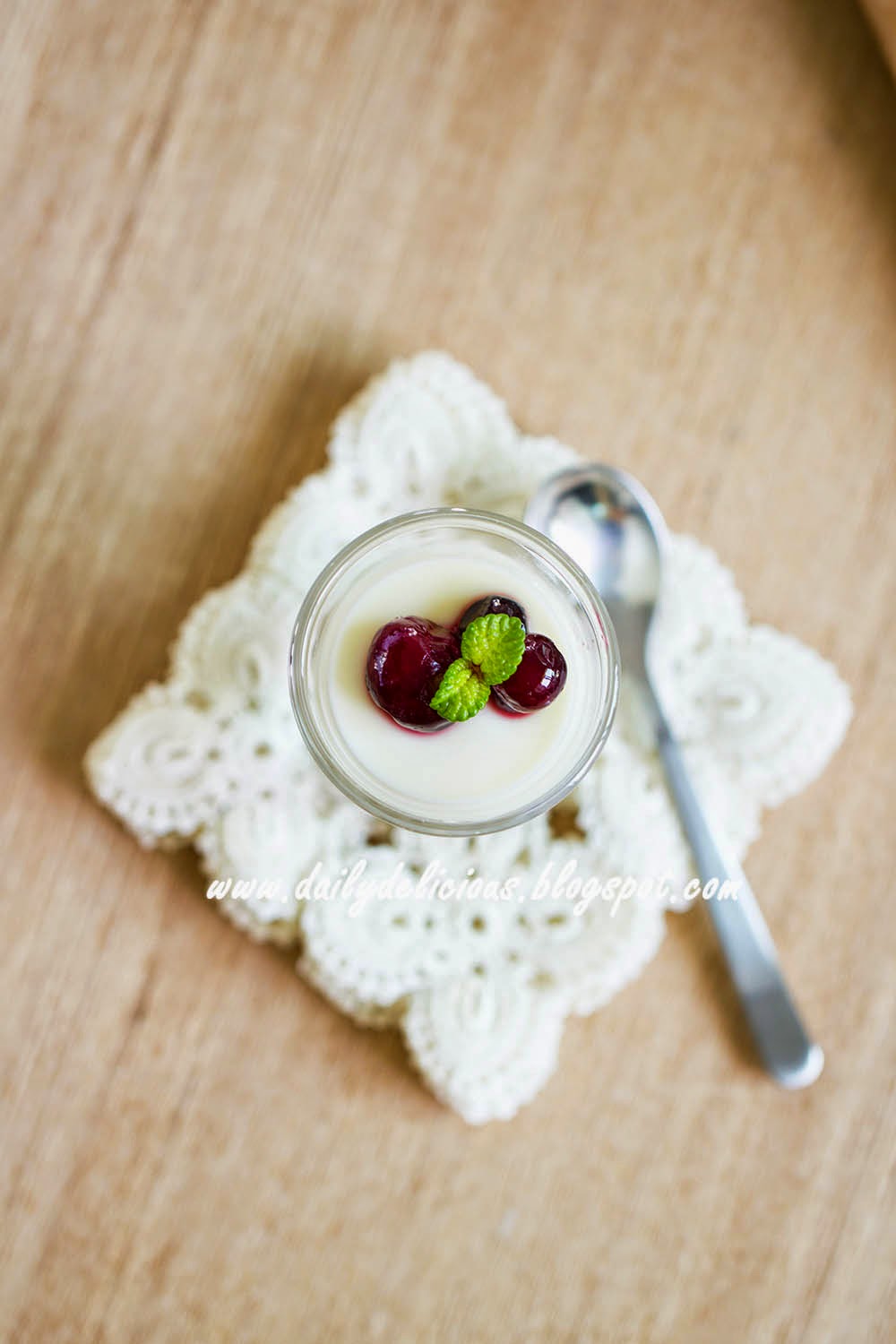 dailydelicious: Simple dessert: Panacotta