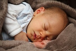 Afinal, onde o bebê deve dormir?