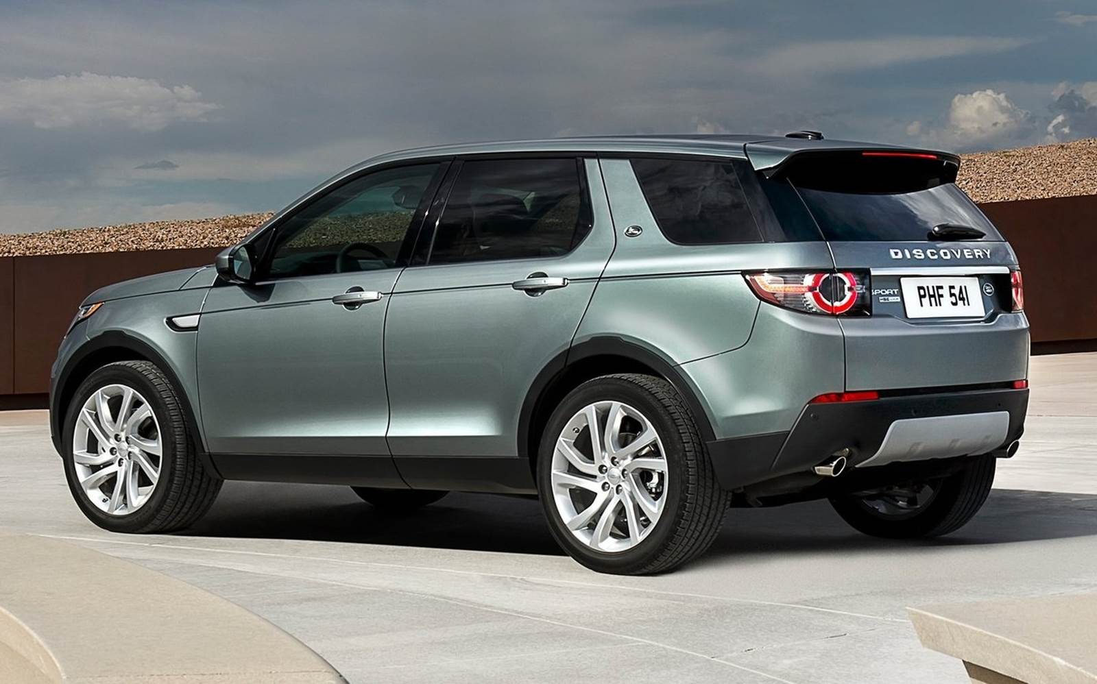 Land Rover Discovery Sport: preço R$ 120mil, na Inglaterra ...