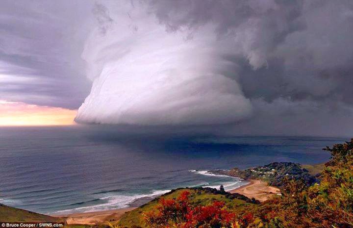 Subhanallah Panorama Langit Runtuh Berjaya Dirakamkan Di