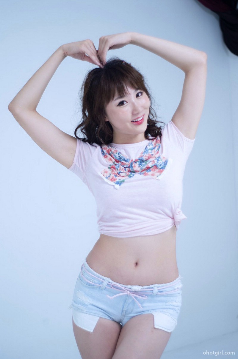 Yeon Da Bin - Sexy Pink