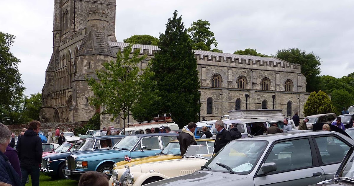 About Dunstable Annual Car Shows Priory Gardens Dunstable