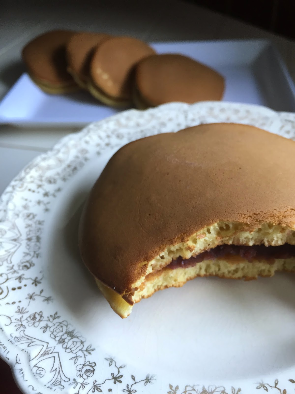 Japanese Foodie: RECIPE: Dorayaki, Japanese pancake with Red Bean Filling