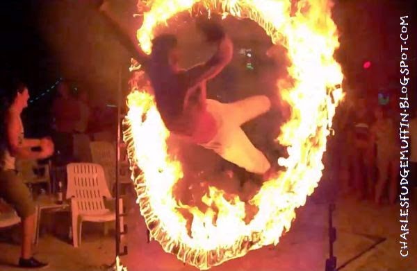 Porno for Pyros bandnaam herkomst - The Fire Hoop charlesfudgemuffin.blogspot.com Hoe verklaren wij de bandnaam Porno for Pyros - The Fire Hoop charlesfudgemuffin.blogspot.com