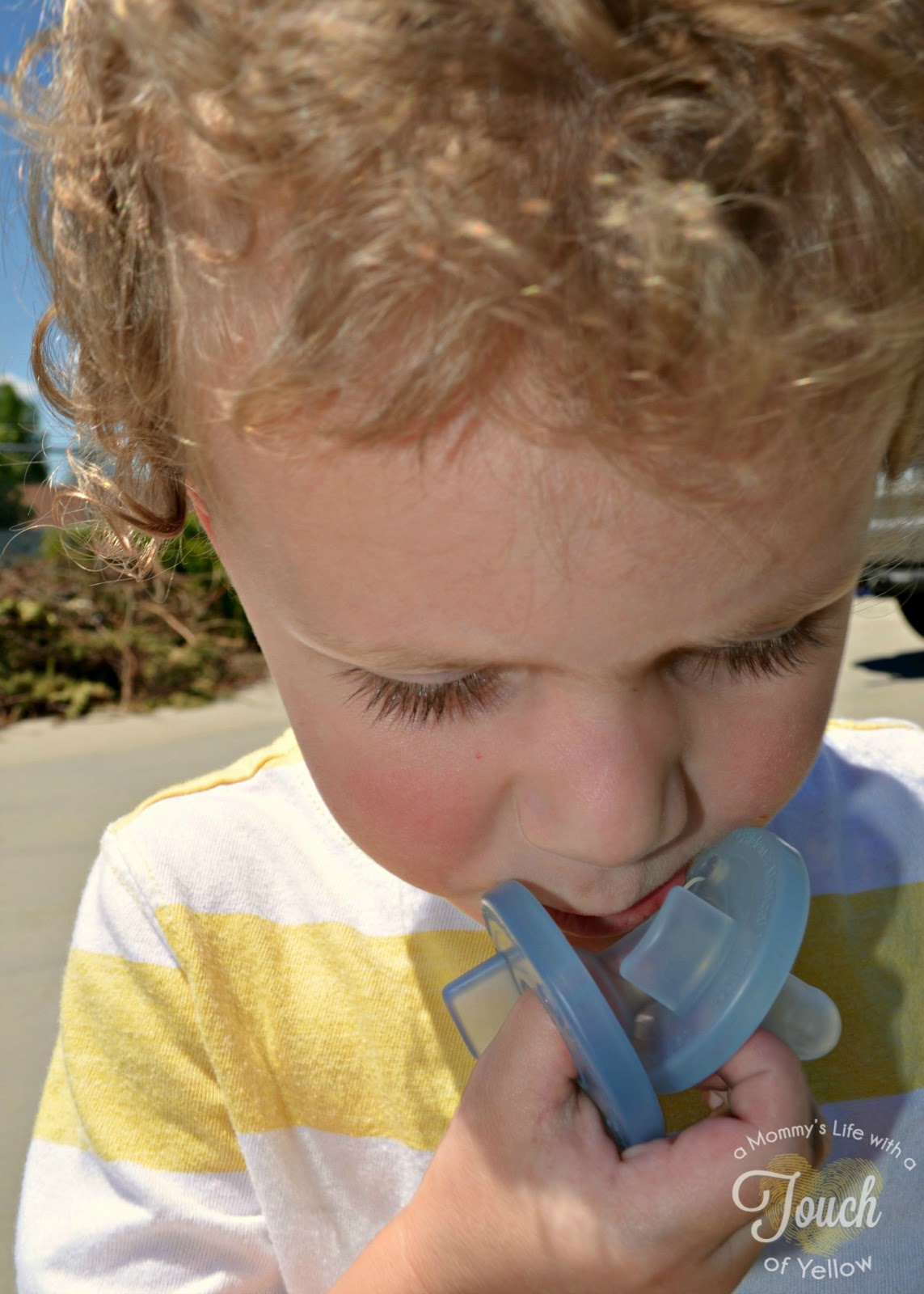 A mommy's life...with a touch of YELLOW How To take away the Binky