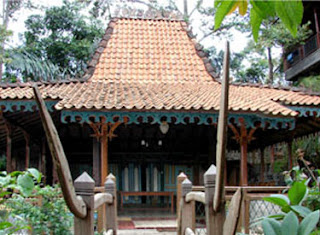 Rumah Joglo Ondrowino