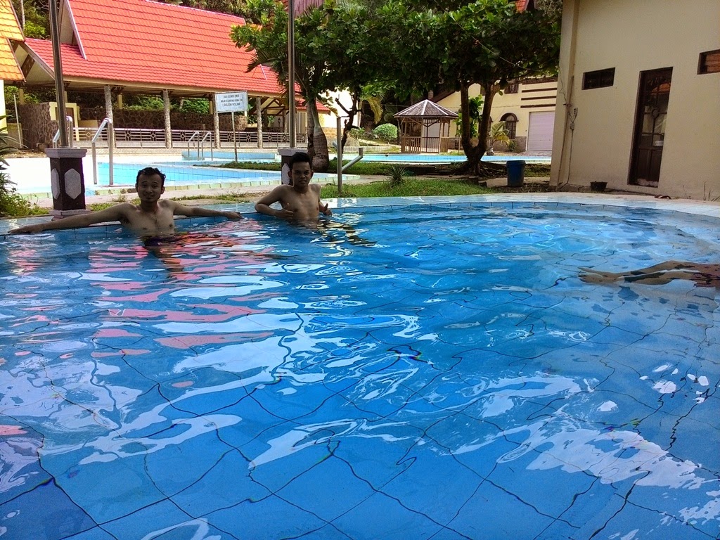 Coffee, Book, & Rain: Explore Loksado: Hari 2, Pemandian Air Panas