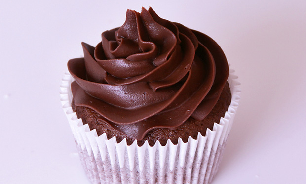 Gi Ribeiro Doces &amp; Guloseimas Cupcake de Chocolate Simples