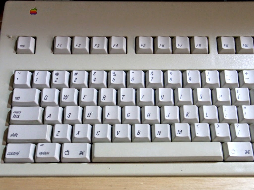 クラシカルレインボーハッピーバード Apple Extended Keyboard Ⅱ