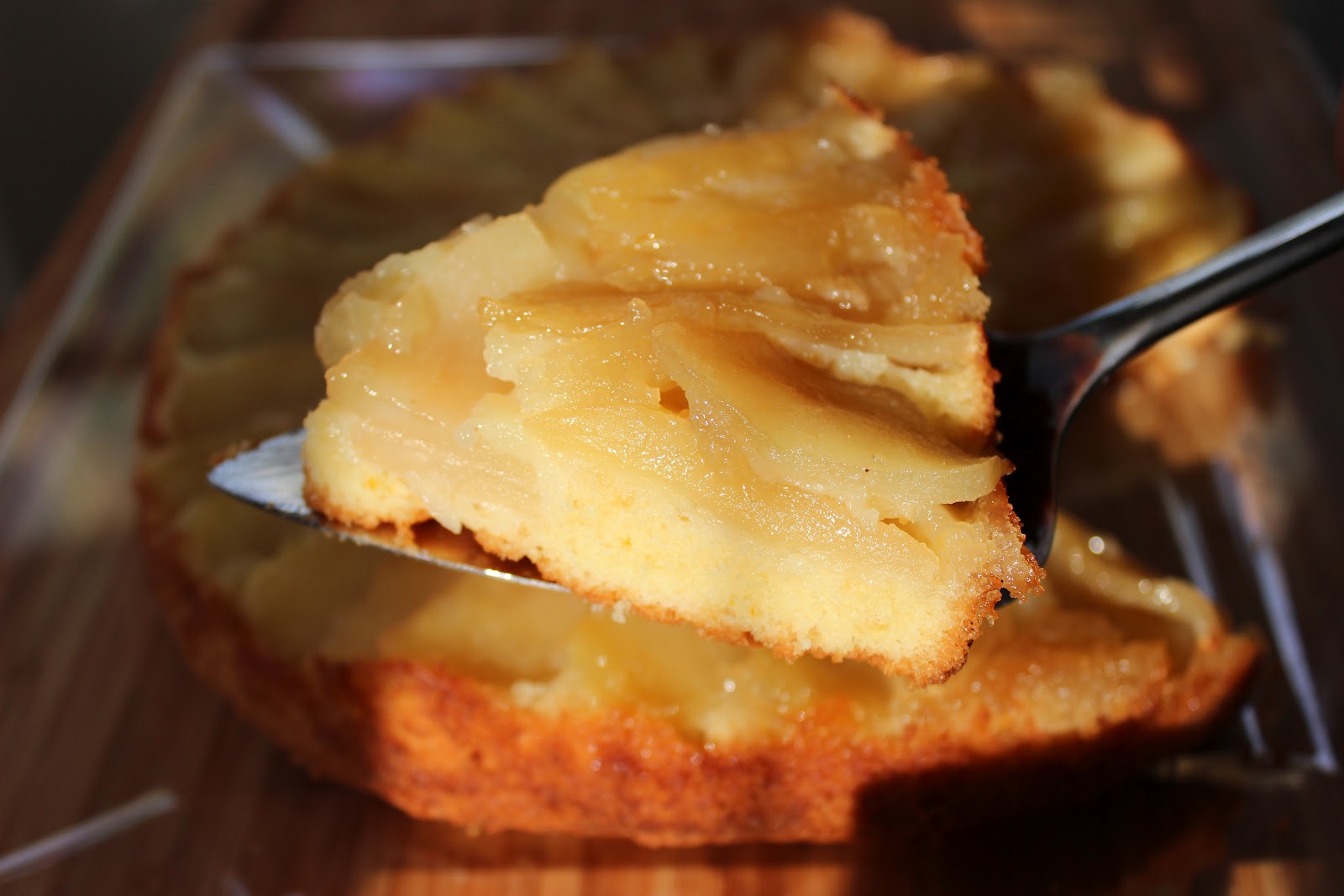 Chic Parisian Quatre quarts aux pommes Apple pound cake