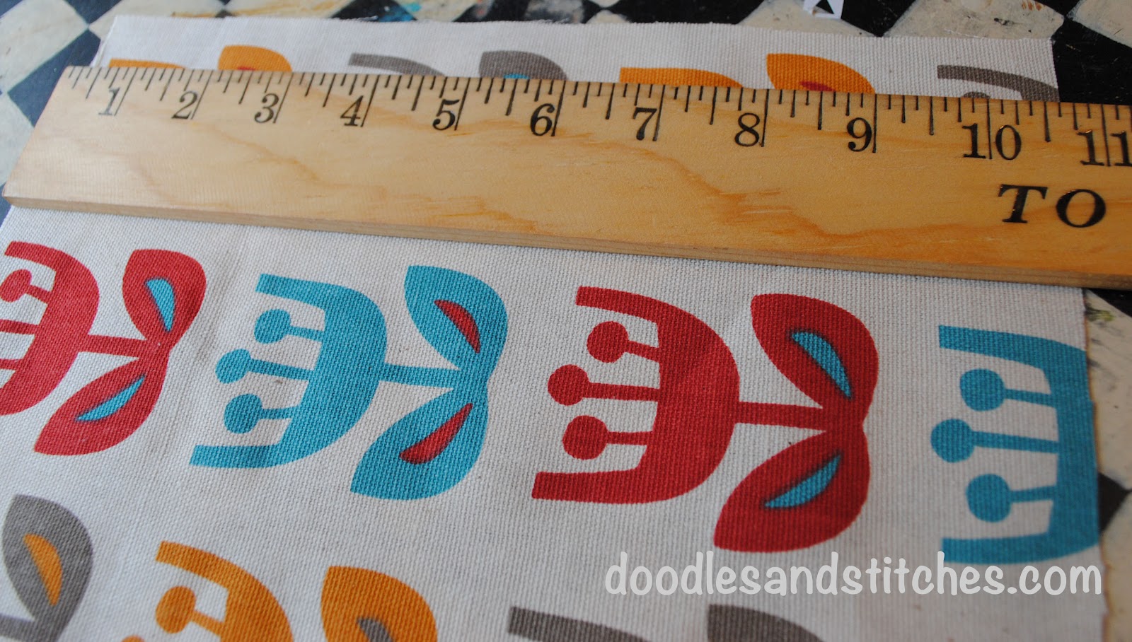 DIY Easy Kindle/iPad Cover Tutorial Doodles & Stitches