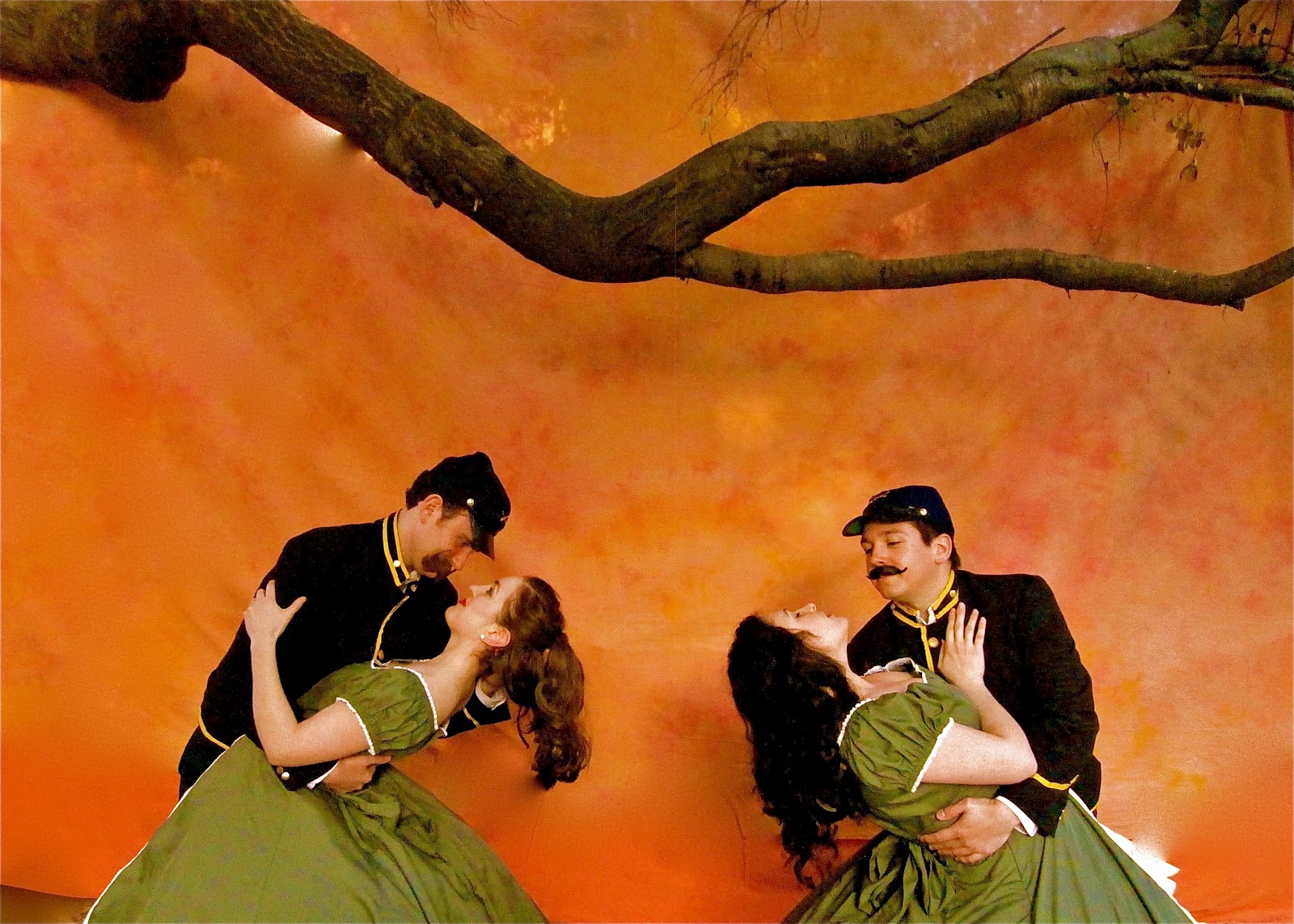 http://4.bp.blogspot.com/-9o4pe8XgXaA/T7A3I3mIOSI/AAAAAAAAER4/N9QdvvhcBKY/s1600/Cosi+9+both+couples+at+fence.jpg
