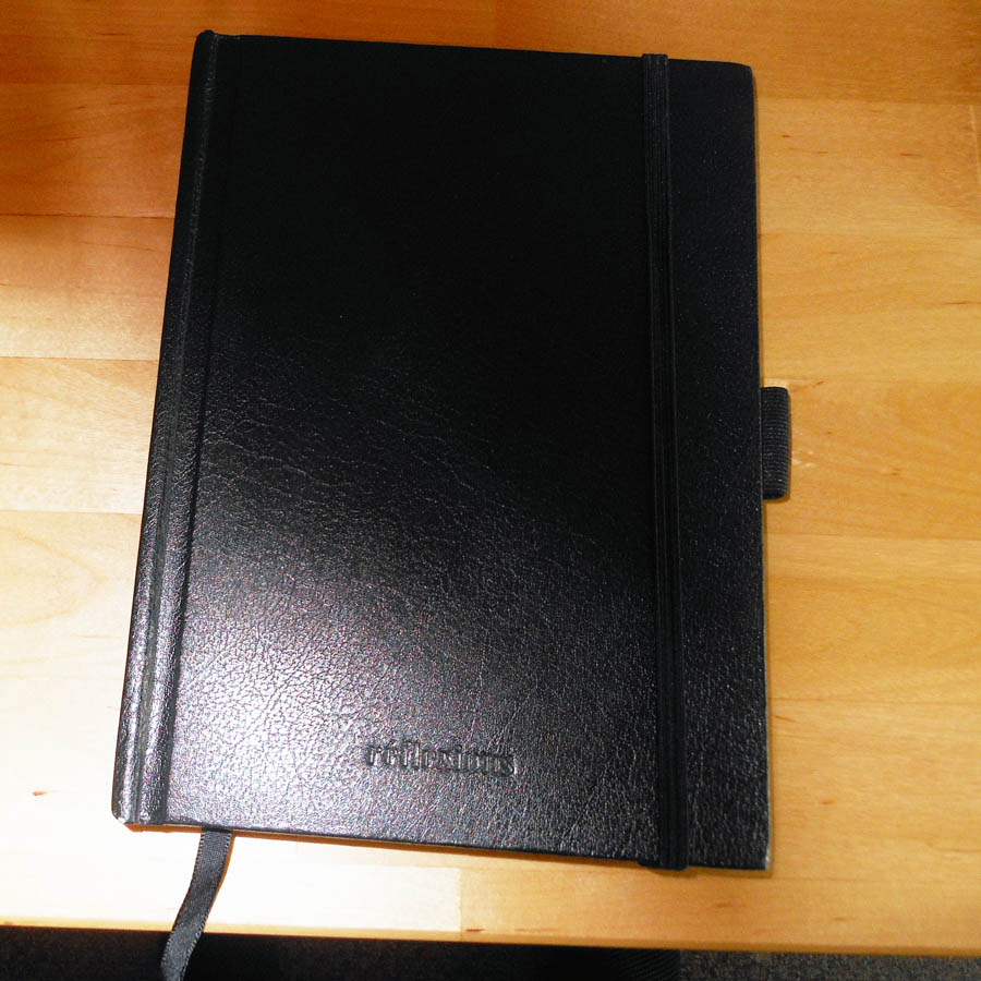 働くテキサスひらめ 黒い本 に感情エネルギーを引き寄せる