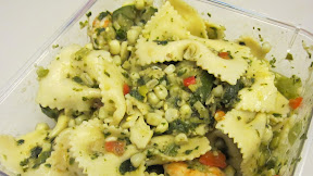 Lunch Week 30: Farfalle with Shrimp and Summer Produce in Pesto Sauce