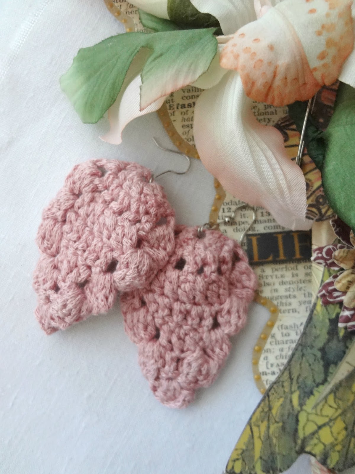 Little Treasures Pineapple Motif Earrings crochet pattern