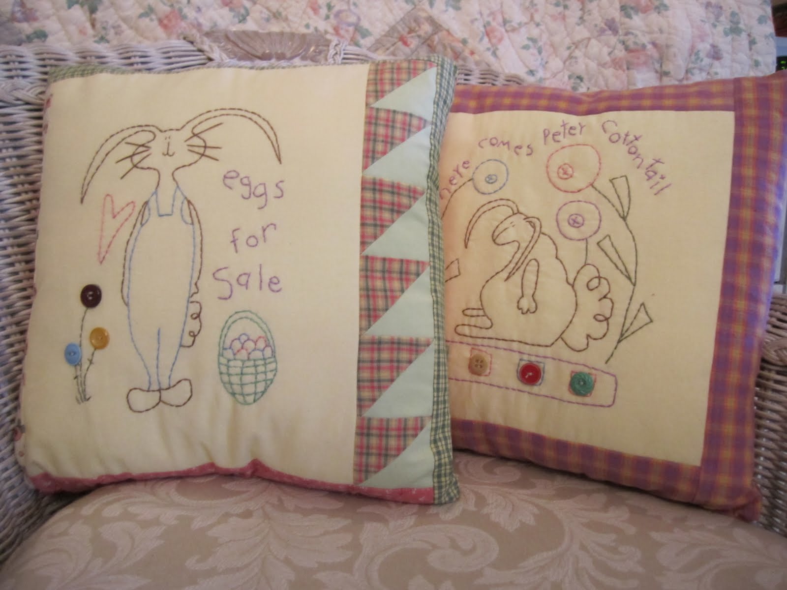 30 Stylish And Adorable Handmade Decorative Easter Pillows ThemesCompany