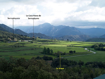Les masies de La Vinya i Serrapinyana des del dipòsit de l'Hostal del Gran Nom Les masies de La Vinya i Serrapinyana des del dipòsit de l'Hostal del Gran Nom
