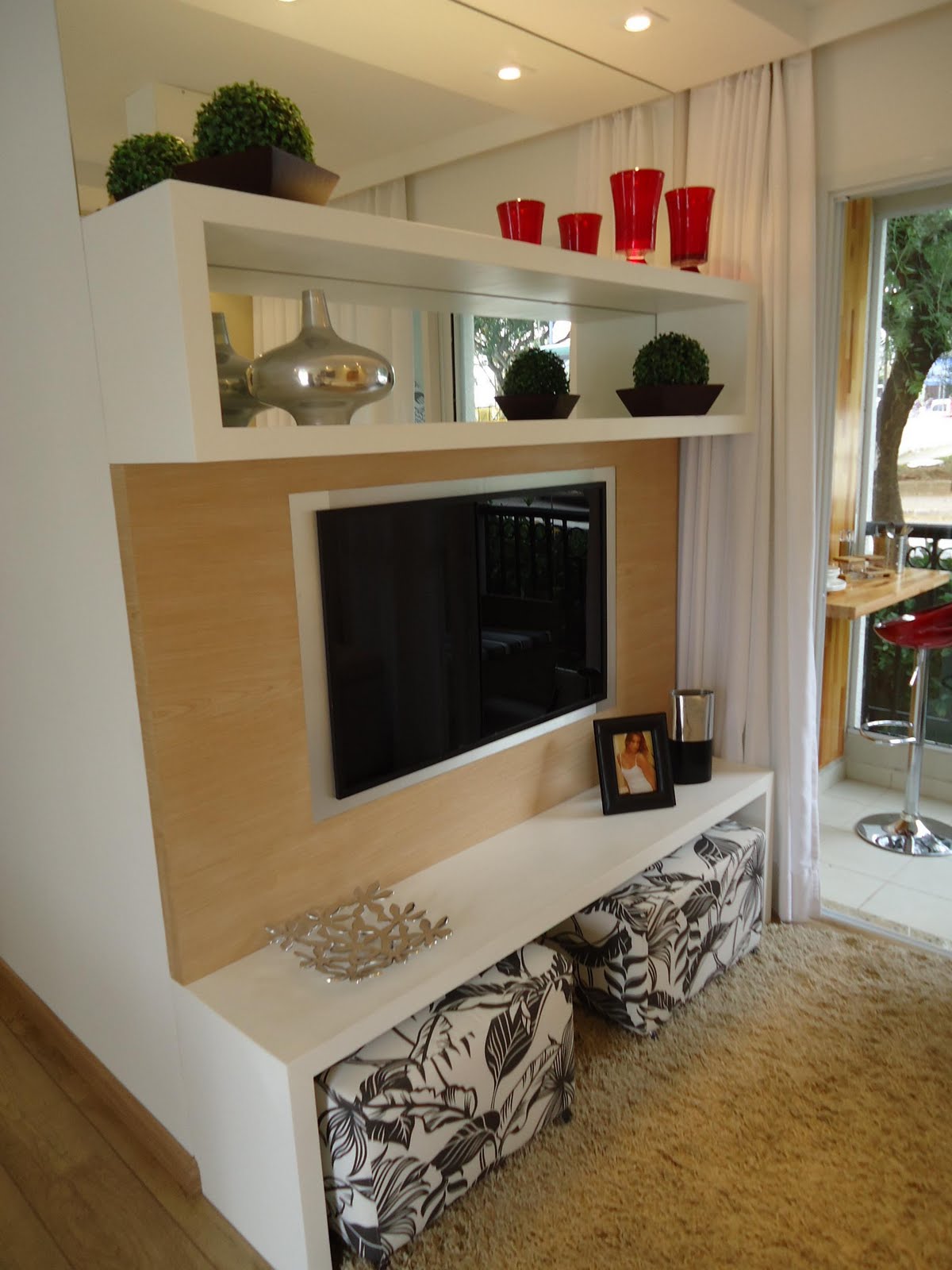 Sala Com Painel De Tv E Puff ~ três anos do paraíso Drama resolvido Sala Com Painel De Tv E Puff ~ três anos do paraíso Drama resolvido