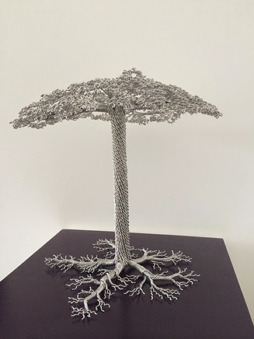 09-Clive-Maddison-Small-Wire-Tree-Sculptures-www-designstack-co 
