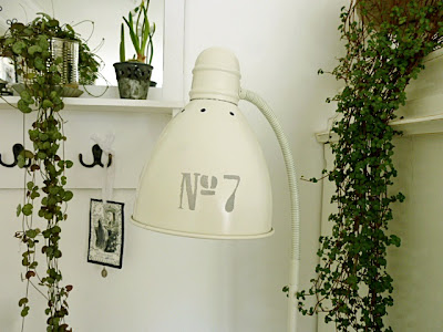 Garden and angels: lampe med sjablong ...