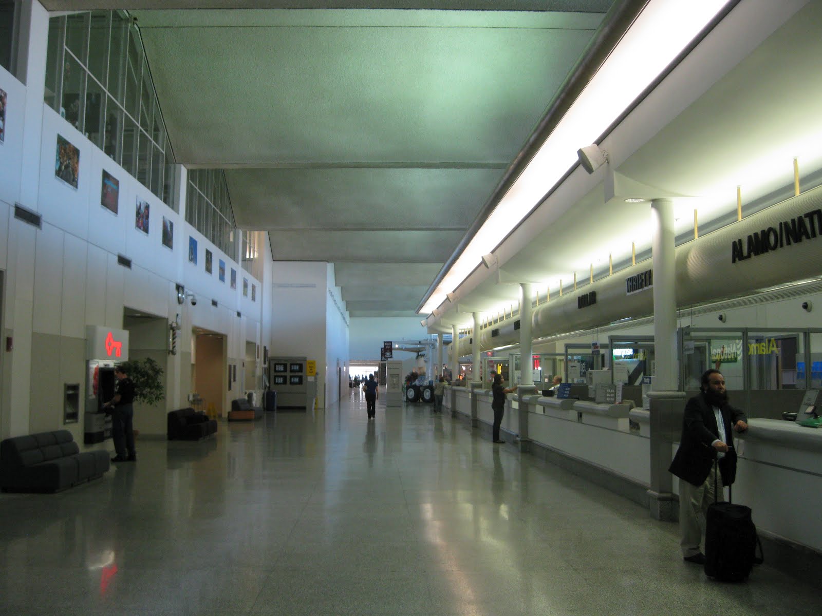 Airline Terminal Mania Syracuse Airport (SYR) Help wanted