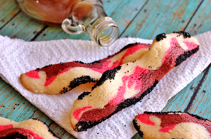 Bacon Sugar Cookies- No pigs harmed in the making :) Perfect for a cookout or April Fool's!