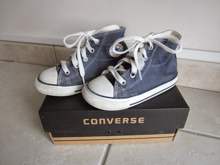 converses montantes grises