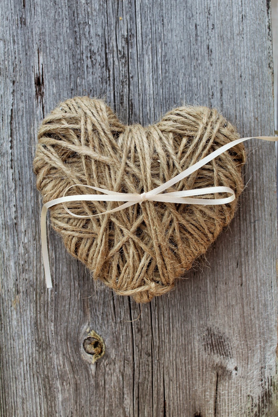 The Wedding Shed Diy Thursdays How To Make A Rustic Ring Pillow