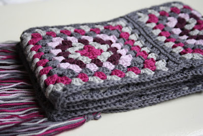crochet-granny-square-scarf