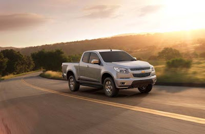 2012-Chevrolet-Colorado-Front-Side