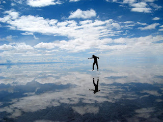 Salar de Uyuni: Ένας από τους μεγαλύτερους καθρέπτες της Γης  S320