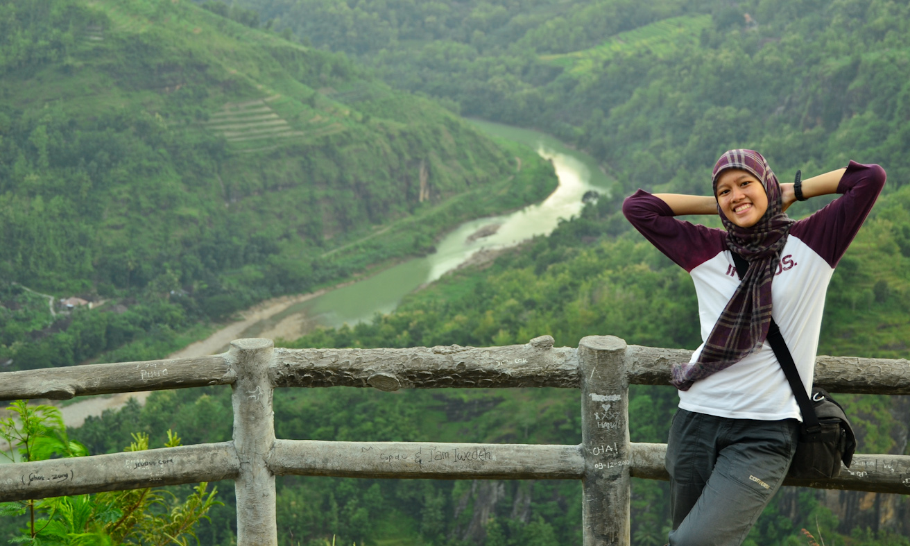Pose Kenikmatan Ala Saya Yang Merusak Lanskap Pose Kenikmatan Ala Saya Yang Merusak Lanskap