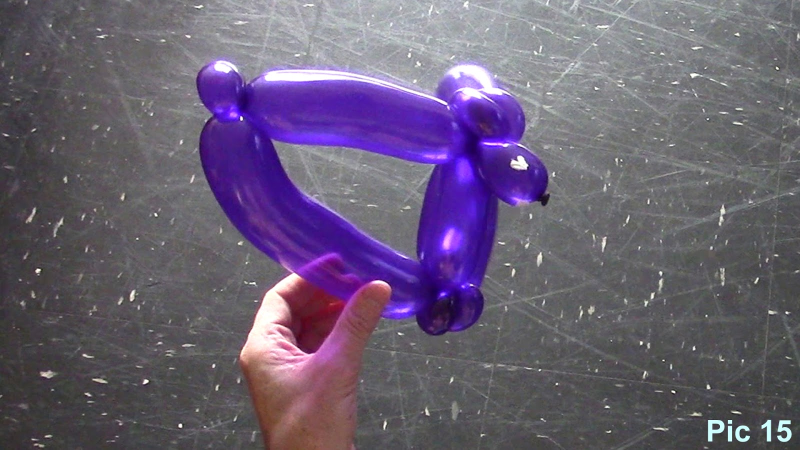 Balloon animals twisting instructions One balloon bat