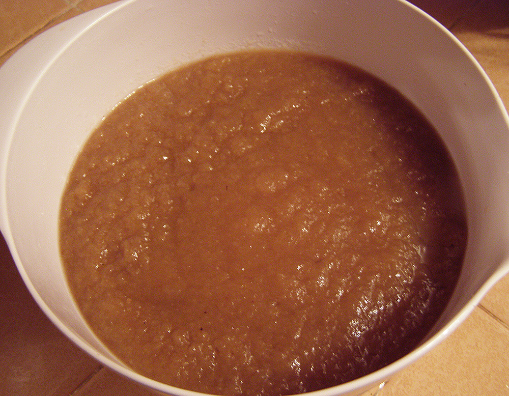 Seasonal Eating Mom’s Applesauce