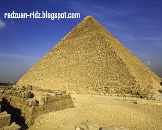 misteri binaan piramid