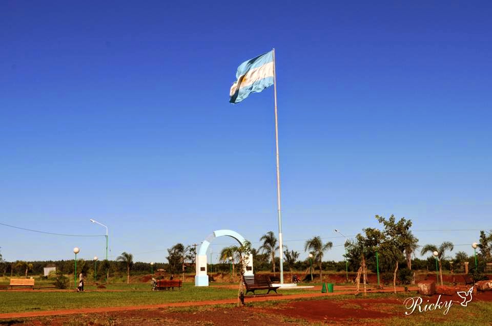 RiCKy El Pueblo de San Carlos