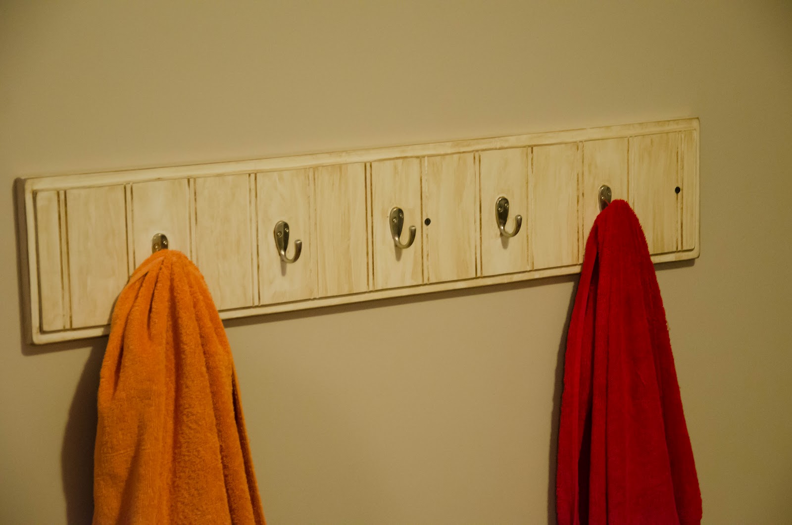 Beadboard hooks tutorial Housewives of Riverton