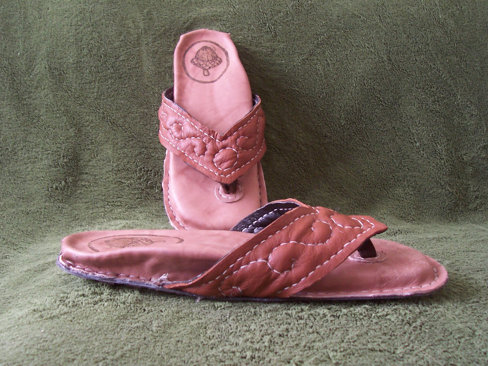 Honey Nutbrown's Crafting! What to do with old bike tires