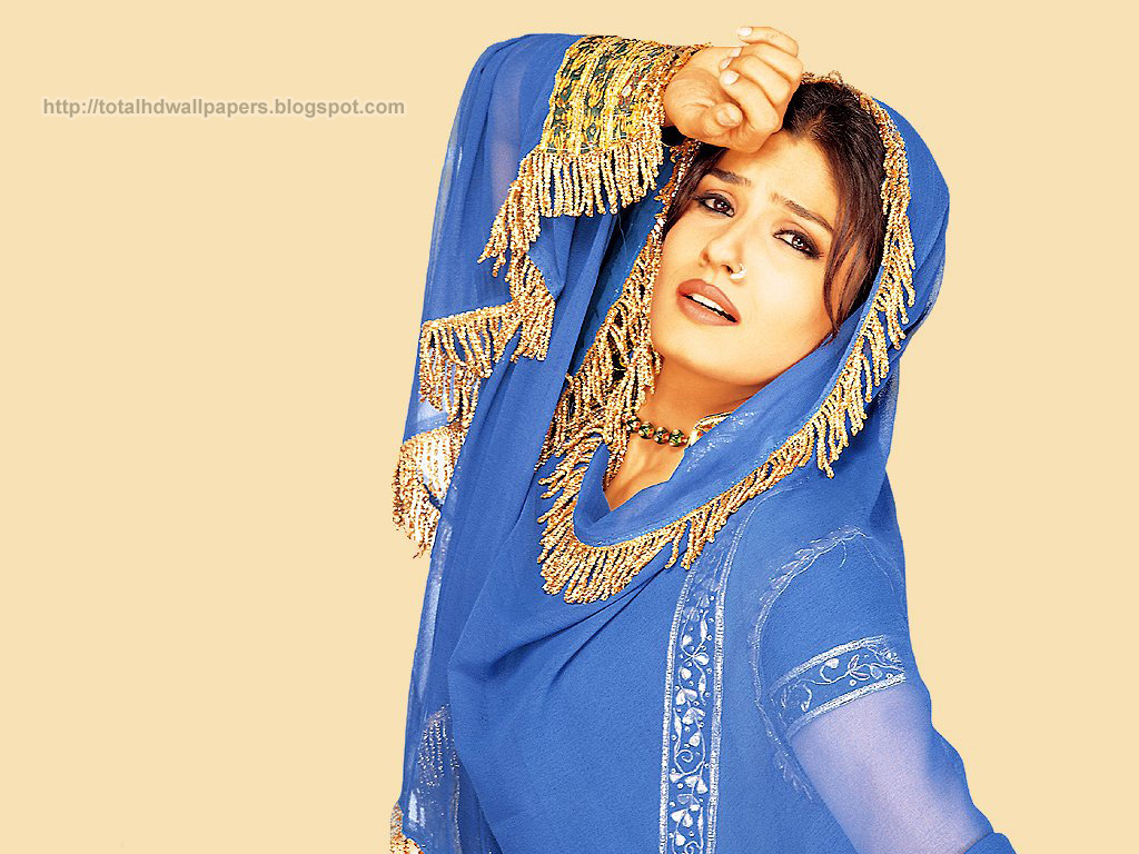 Bollywood Actress High Quality Wallpapers: Raveena Tandon HD Wallpapers