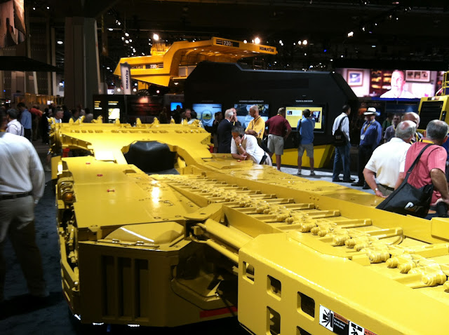 Caterpillar Underground Continuous Miner (rear) Caterpillar Underground Continuous Miner (rear)