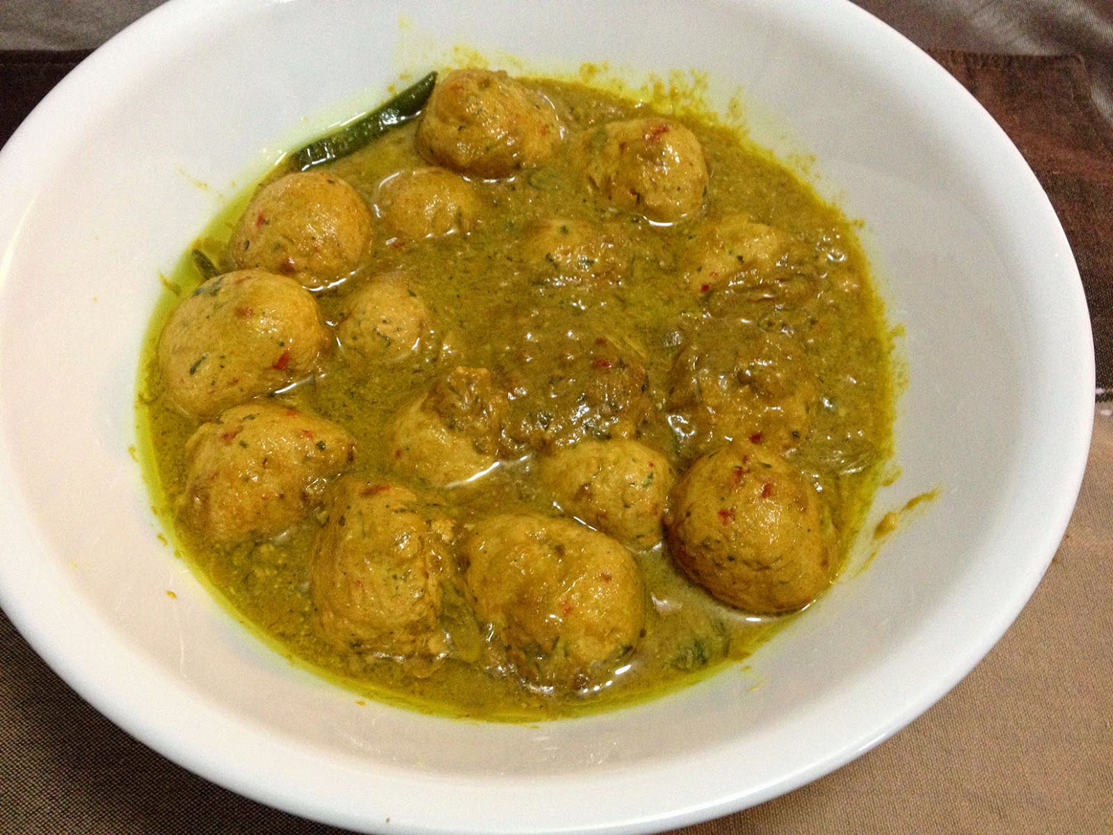 Red bell pepper & chicken meat ball curry Super Food Notes