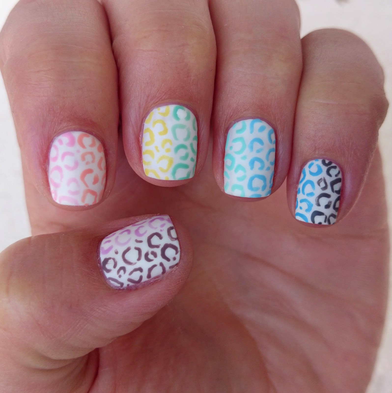 Dahlia Nails: Rainbow Leopard Print