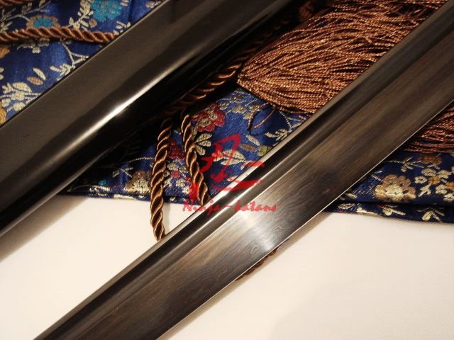 Katana Akayoru Katana Akayoru