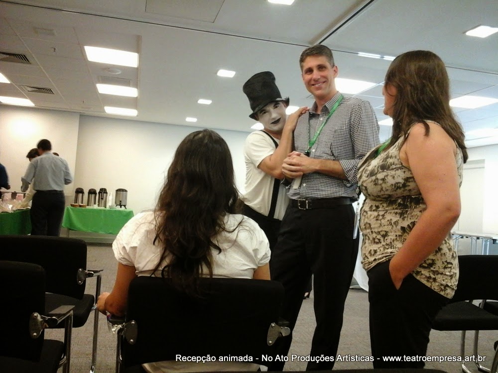 Teatro empresa - recepção animada Teatro empresa - recepção animada