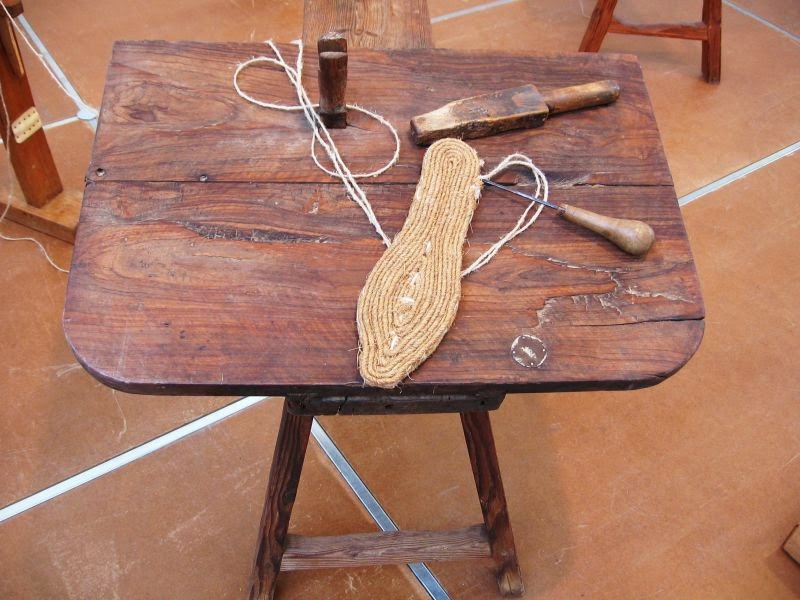 Making a esparto espadrille Making a esparto espadrille