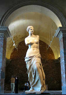 http://4.bp.blogspot.com/-A1FKAFyC51k/TWKmUiDwRuI/AAAAAAAAAe4/-nIbYX5vUYE/s320/Venus_de_Milo_in_Louvre.jpg