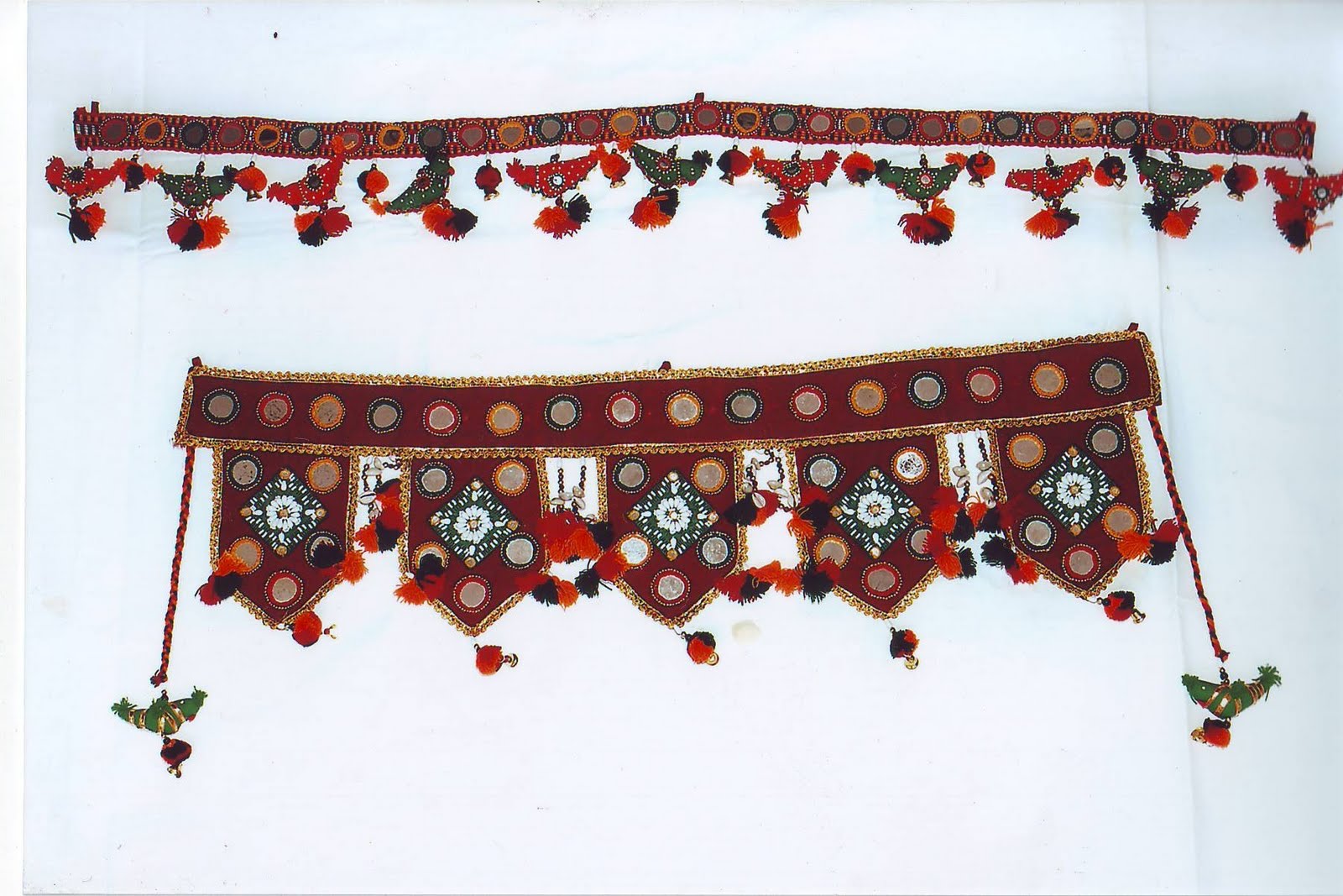 Paramhandicrafts Toran, wall hangings and keychains