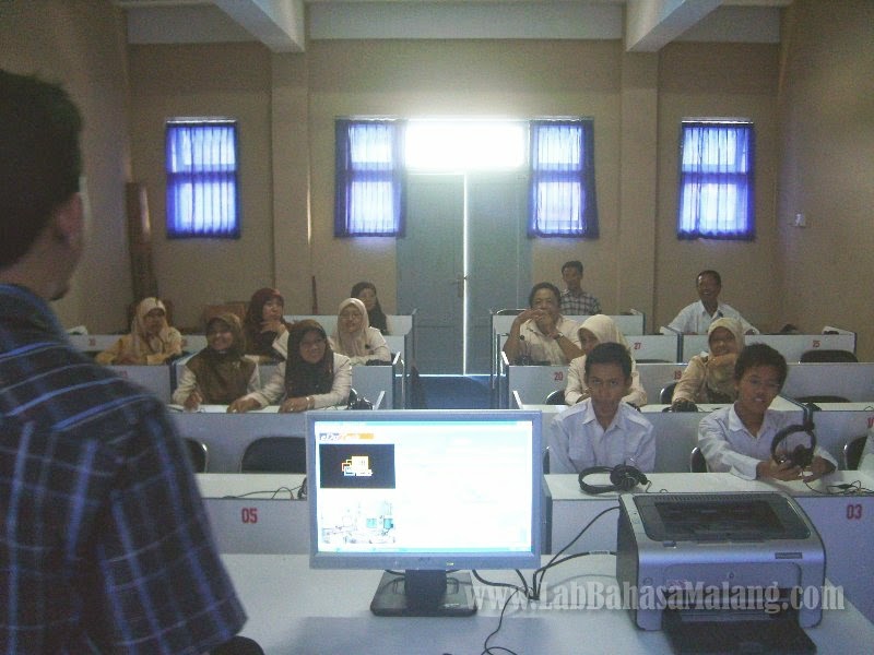 https://res.cloudinary.com/daydapk4h/image/upload/v1518081682/software-lab-bahasa_umf9uu.jpg